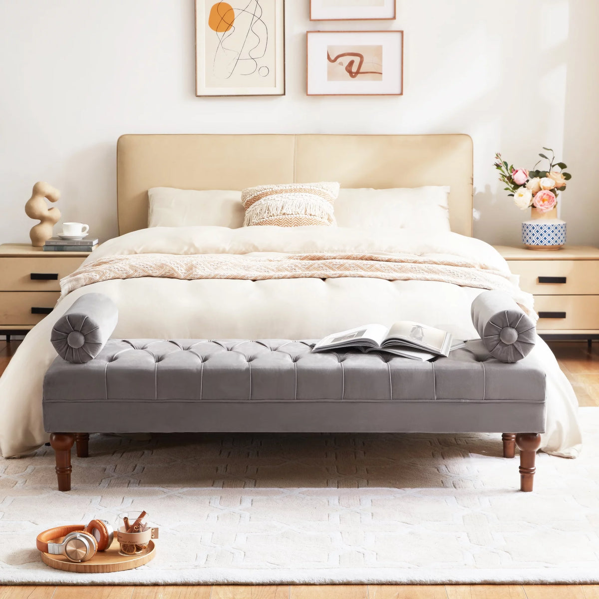 60.2 Inch Grey Tufted Upholstered Bench with 2 Pillows Q163622
