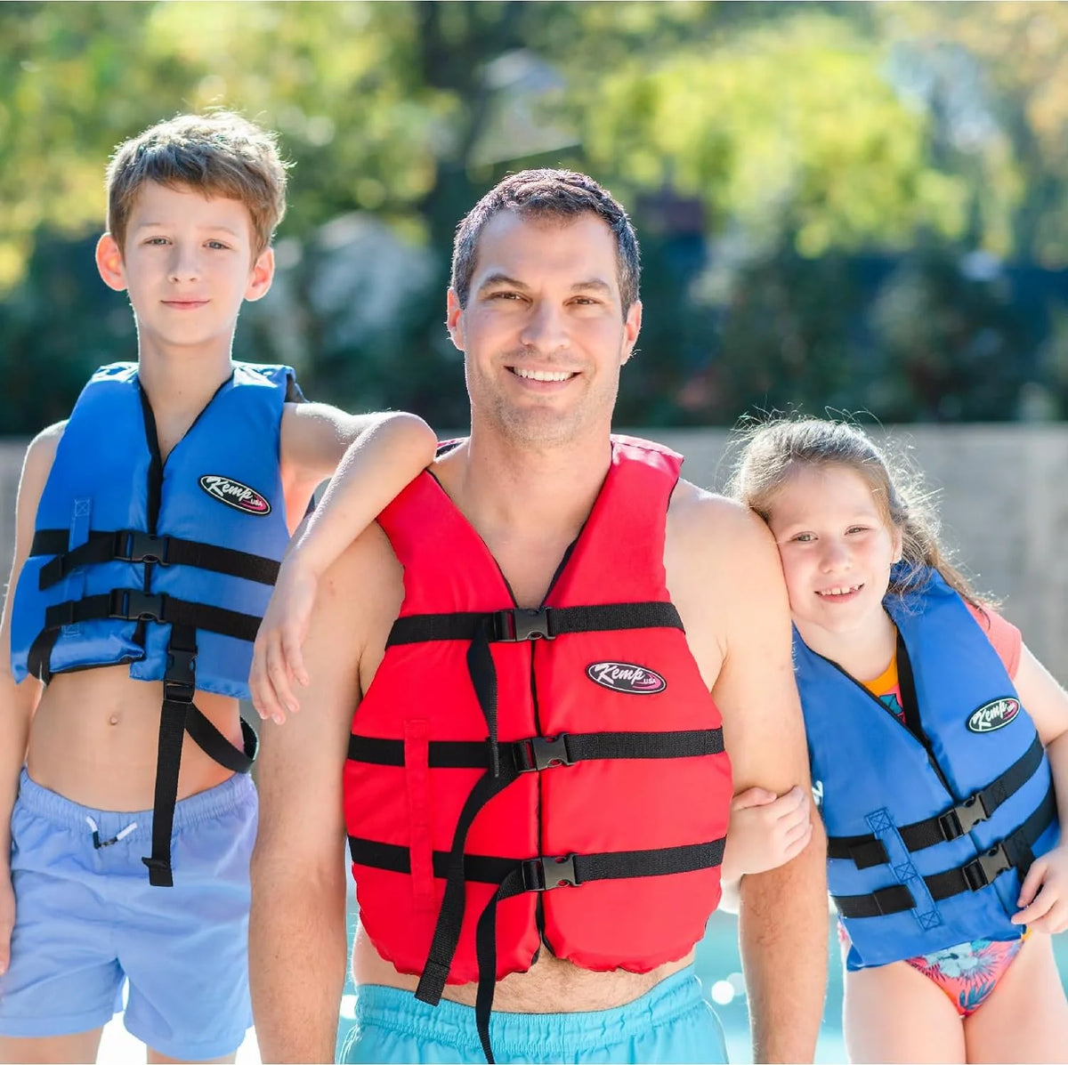 4-Pack Adult Life Jackets in Carry Case Y61776