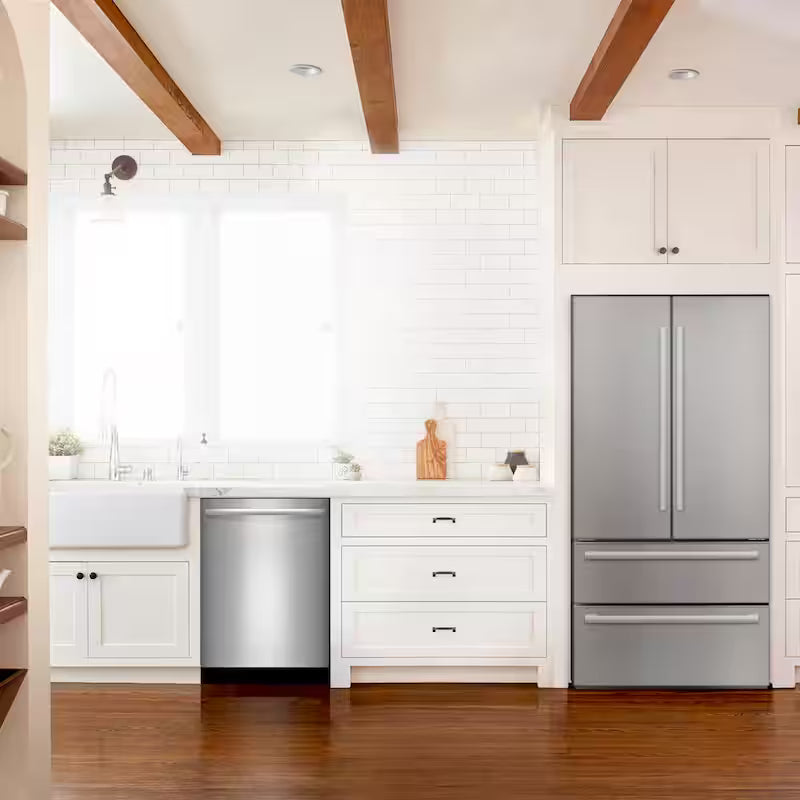 24 In Top Control Tall Tub Smart Dishwasher in Stainless P550