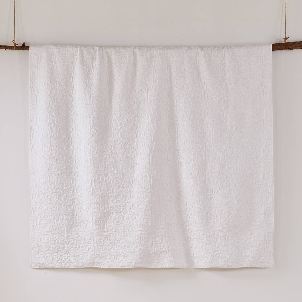 White Reversible King Quilt L477