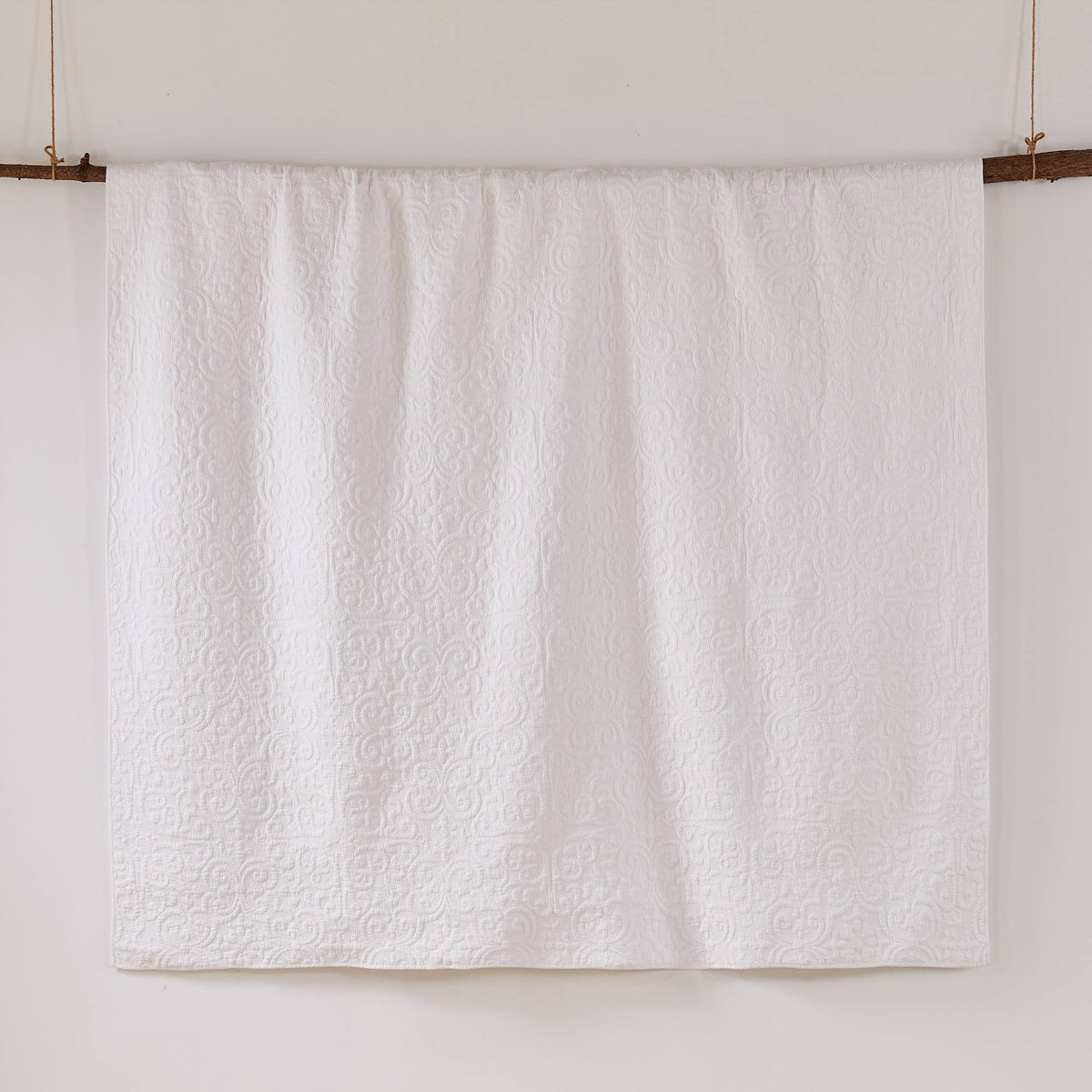 White Reversible King Quilt L477