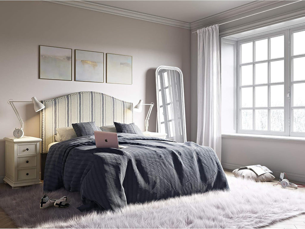 White Accent Chest Cabinet V909577