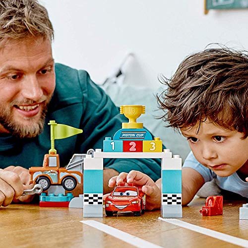 LEGO DUPLO Cars Lightning McQueen's Race Day 10924 Toddler Toy with Lightning McQueen and Mater (42 Pieces) Z836