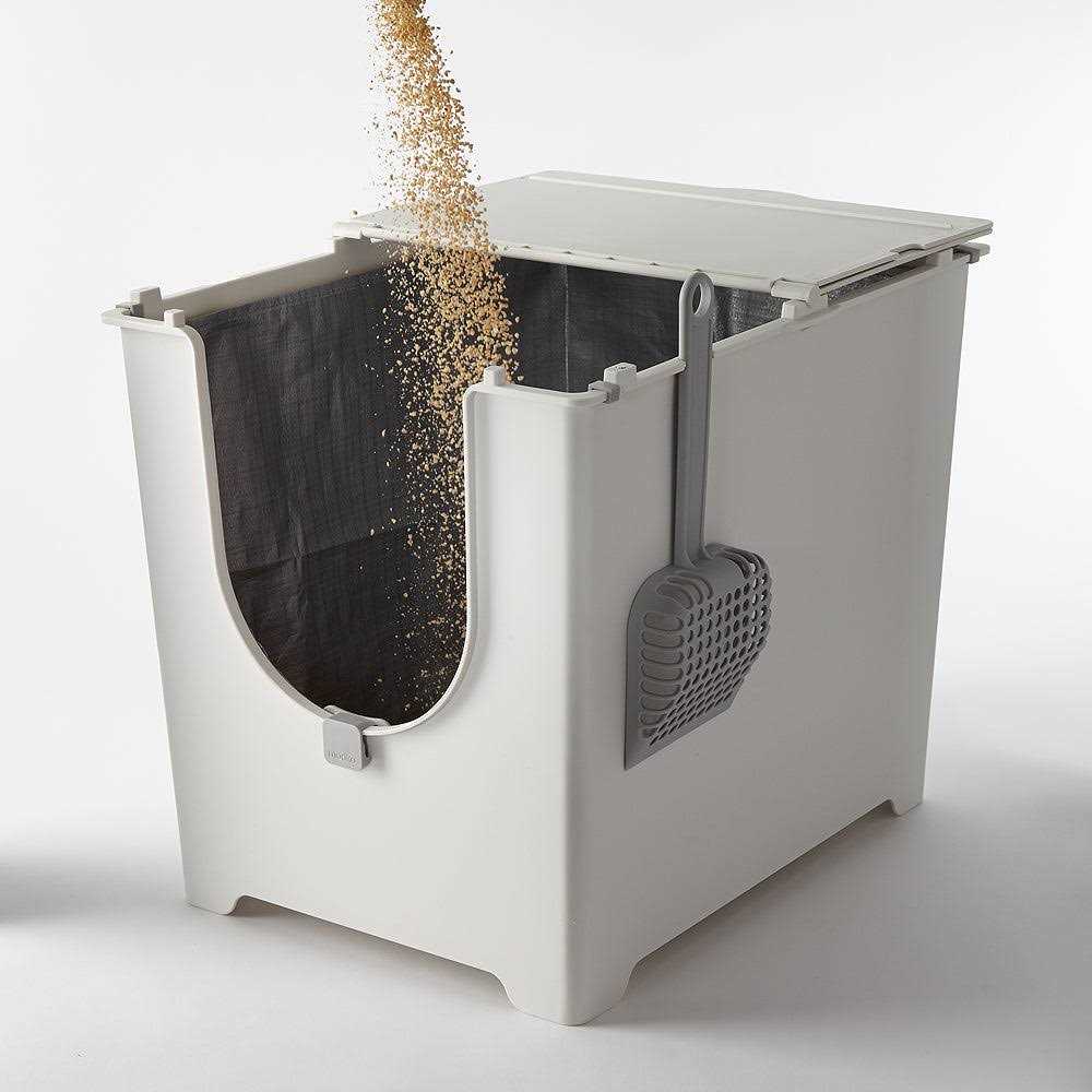 Flip Litter Box with Scoop and Reusable Liner V918