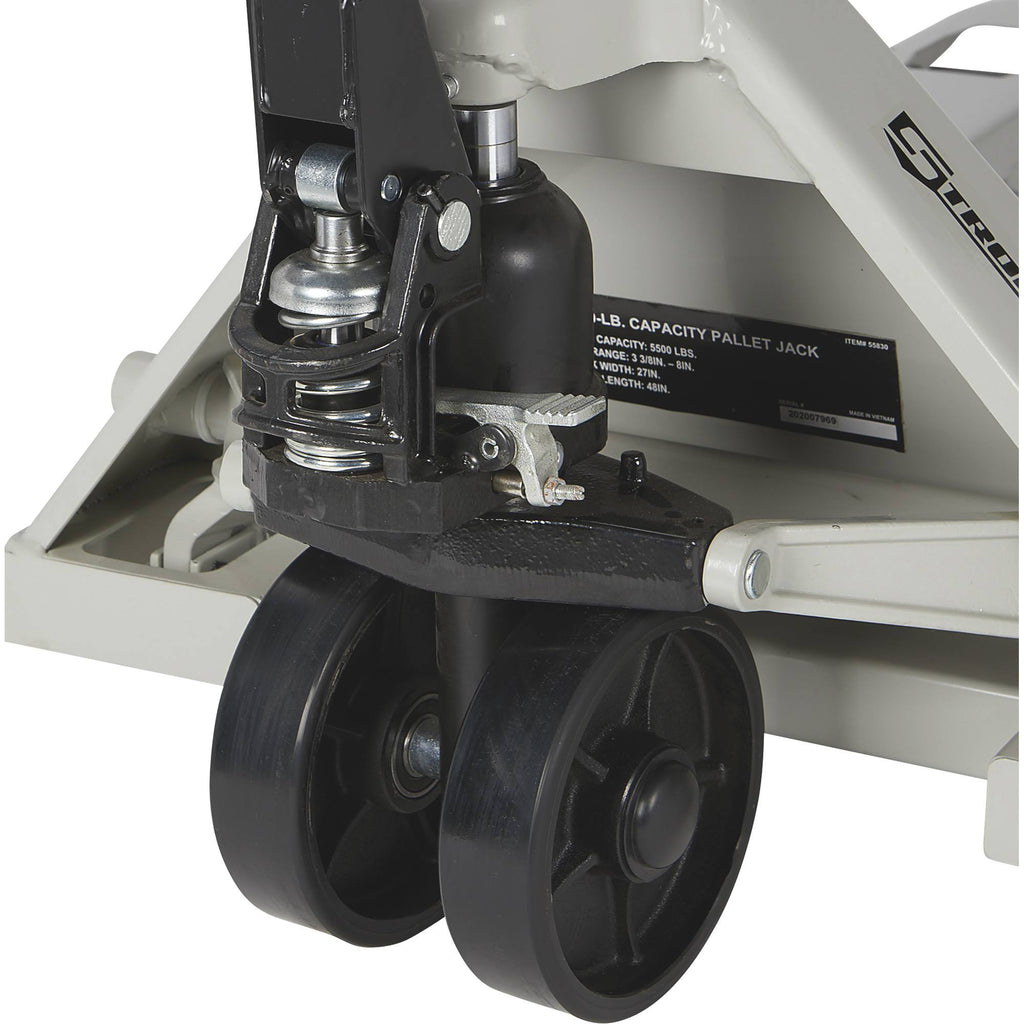Pallet Jack 5500-Lb Capacity 61inch L x 27inch W I684914