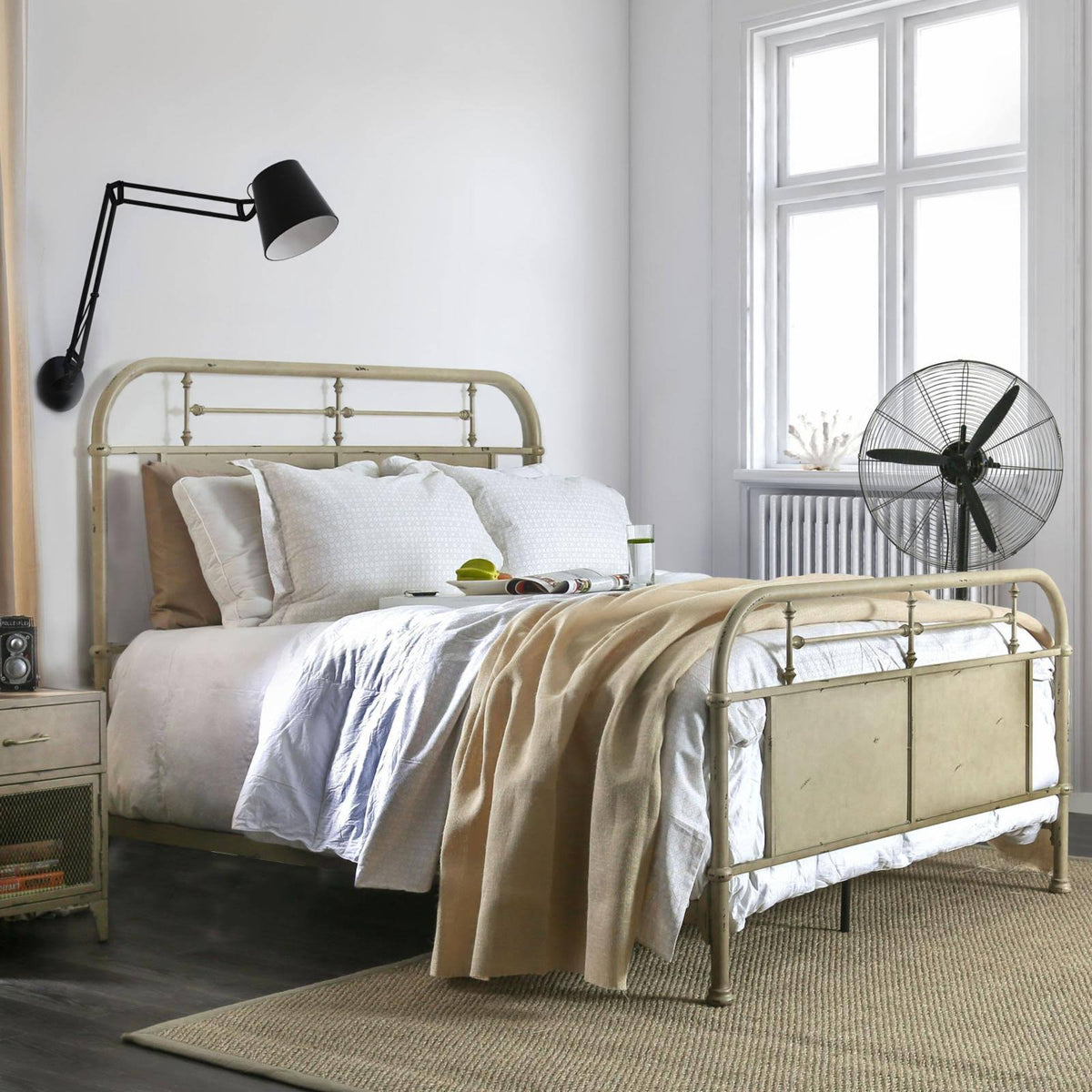 Ivory Metal Panel Bed D257705