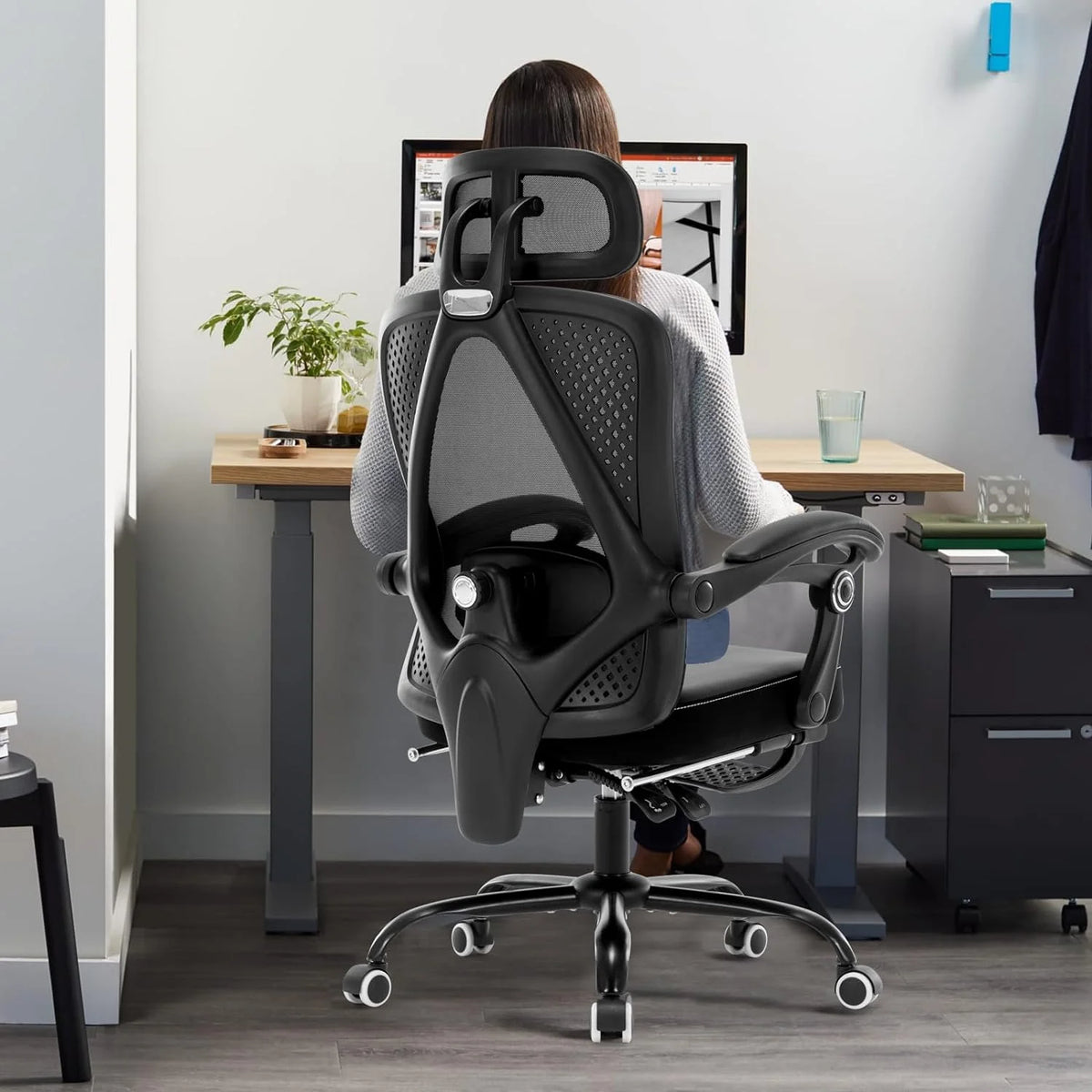 Black Ergonomic High Back Office Chair with Lumbar Support D283