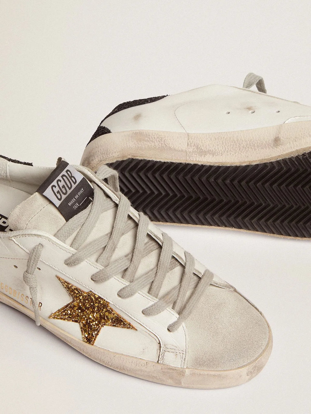 Super-Star sneakers with gold star and glittery black heel tab H484