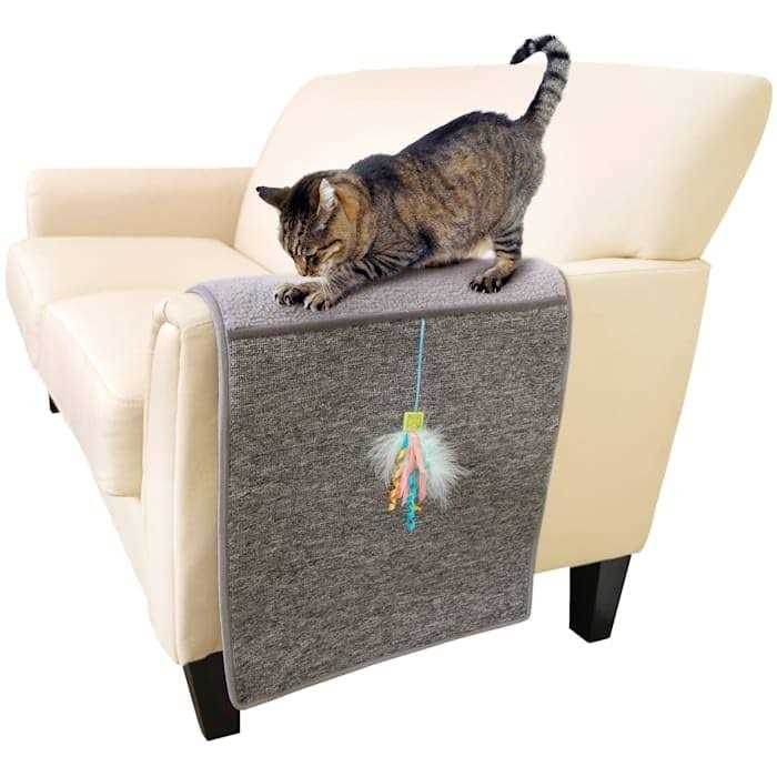 Carpet & Sherpa Cat Scratch Mat with Ribbon Toy S47306