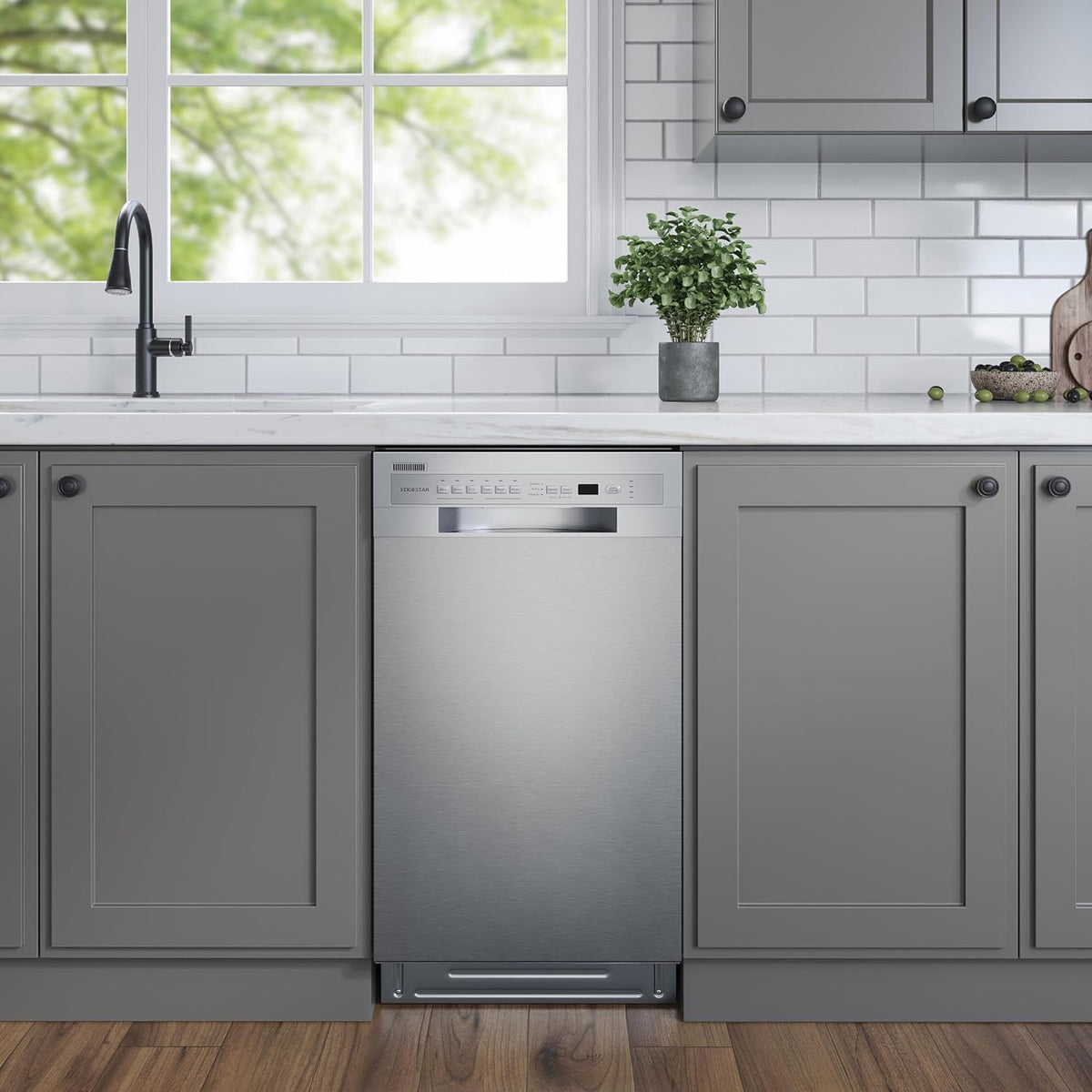 18 Inch Wide 8 Place Setting Built-In Dishwasher C15439