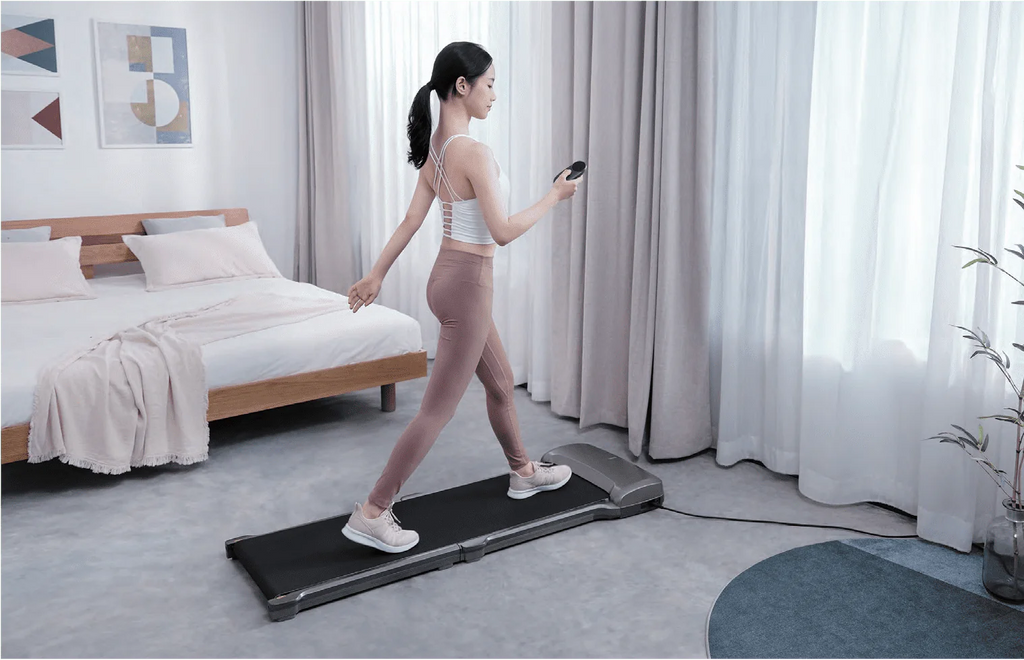 Folding Treadmill with Adaptive Speed Control T4064